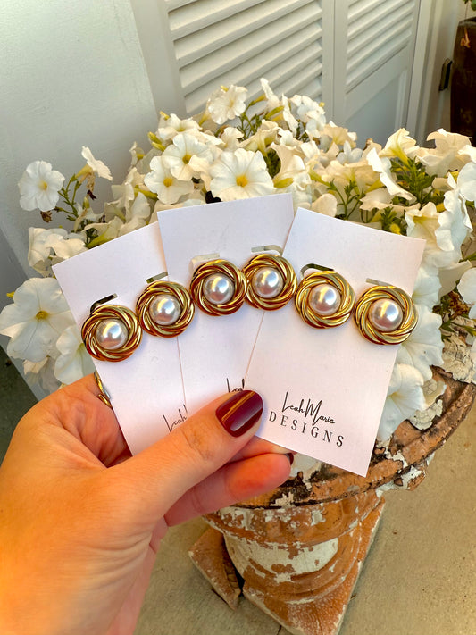 Amelia Pearl Earring